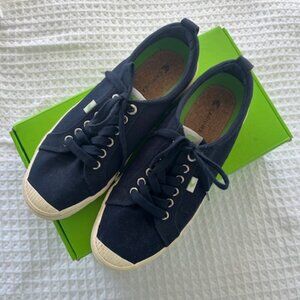 Cariuma Sneakers -  Navy sz 10